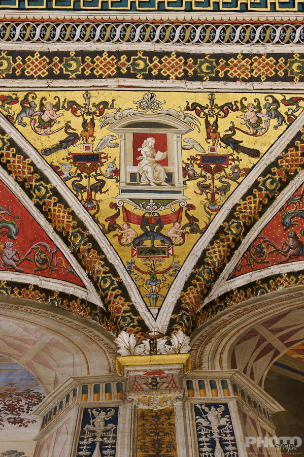 Italy: Architecture