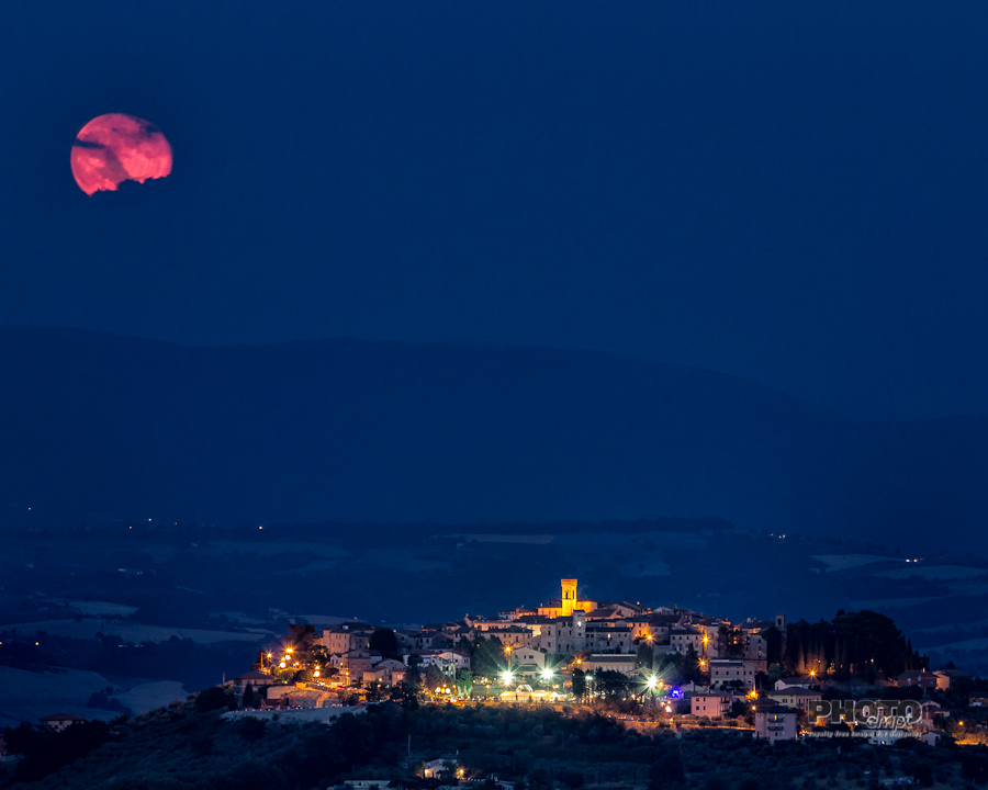 Umbrian moonrise, Italy