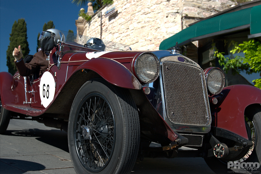 Wheels: Antique and Collectible cars