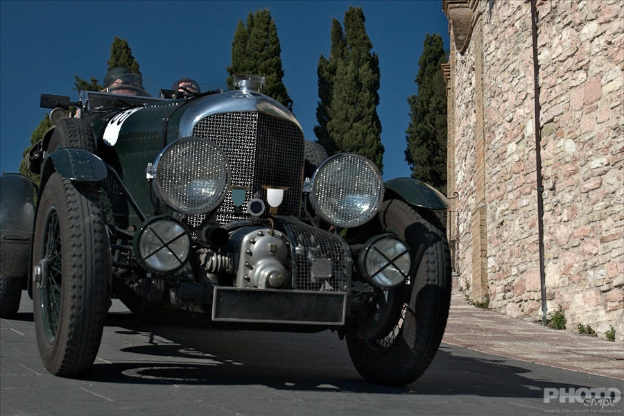 Wheels: Antique and Collectible cars