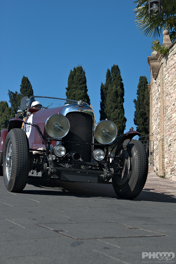 Wheels: Antique and Collectible cars